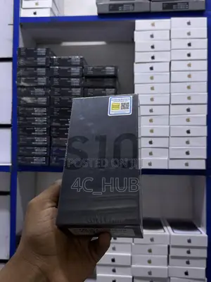 New Samsung Galaxy S10 128 GB Black