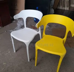 Minimalist Restaurant Side Chairs