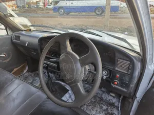 Toyota Hilux 1997 White