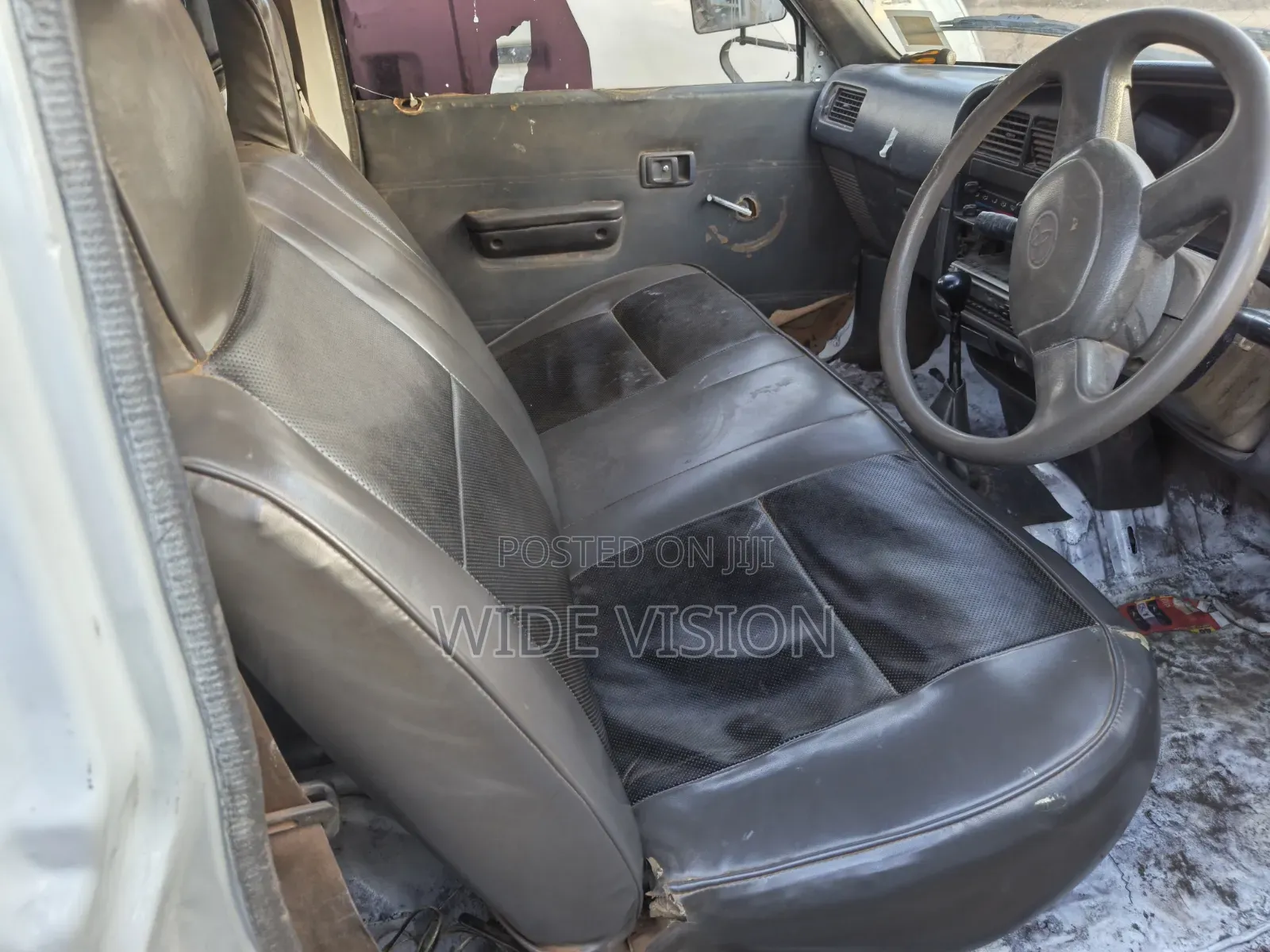Toyota Hilux 1997 White