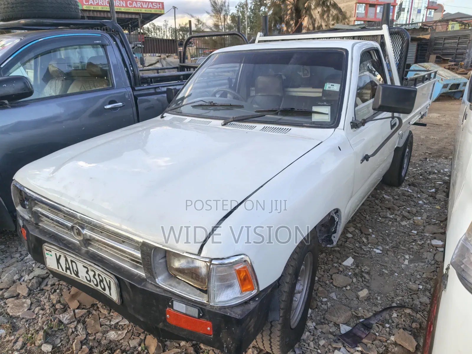 Toyota Hilux 1997 White