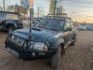 Nissan Hardbody 2004 Green