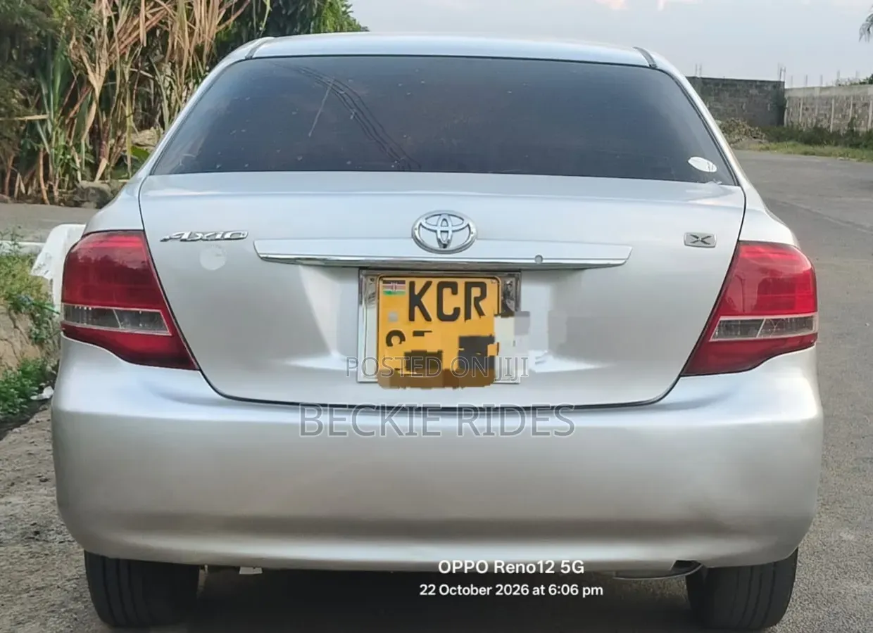 Toyota Axio 2011 Silver