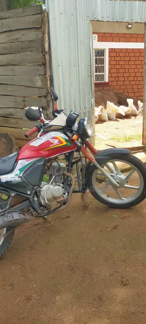 New Honda CB 2019 Red