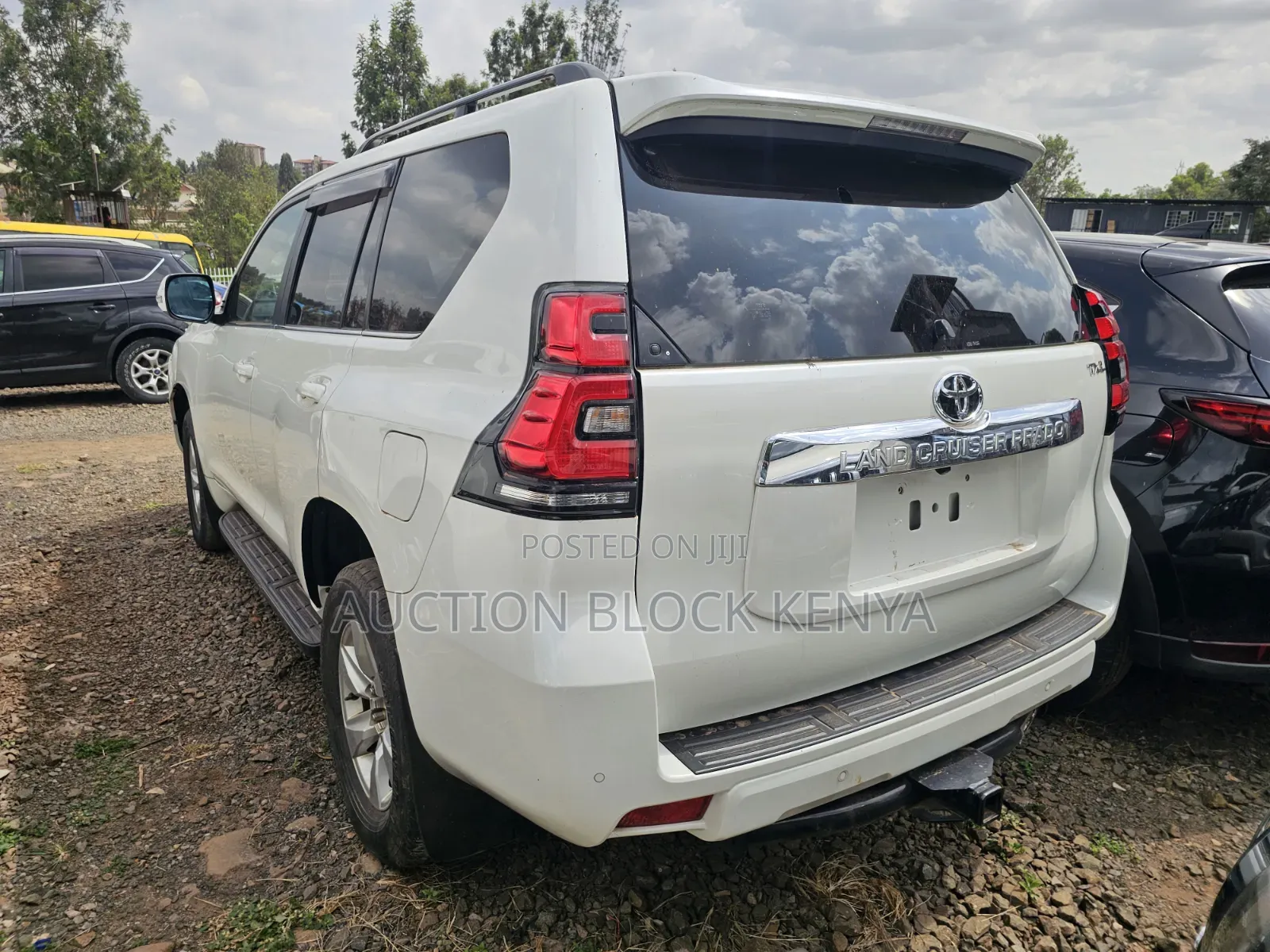 Toyota Land Cruiser Prado 2.8 2018 White