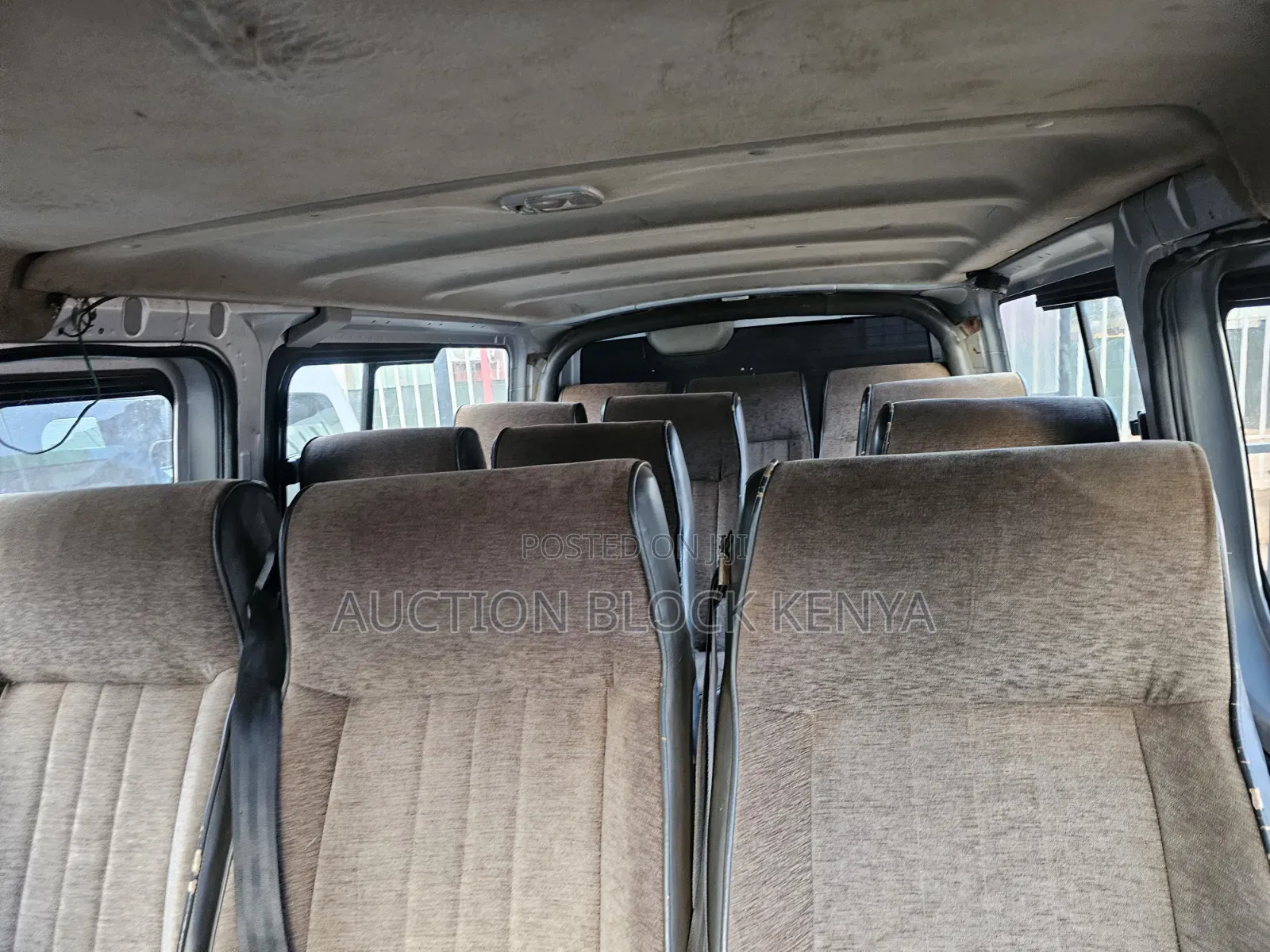 Nissan Caravan (Urvan) 2016 Silver