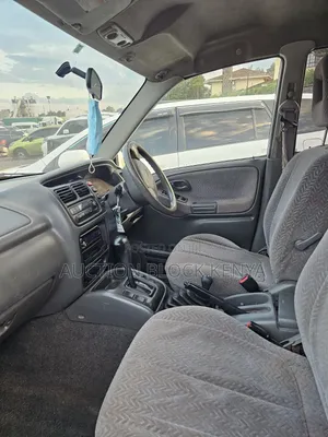 Suzuki Escudo 1999 Silver