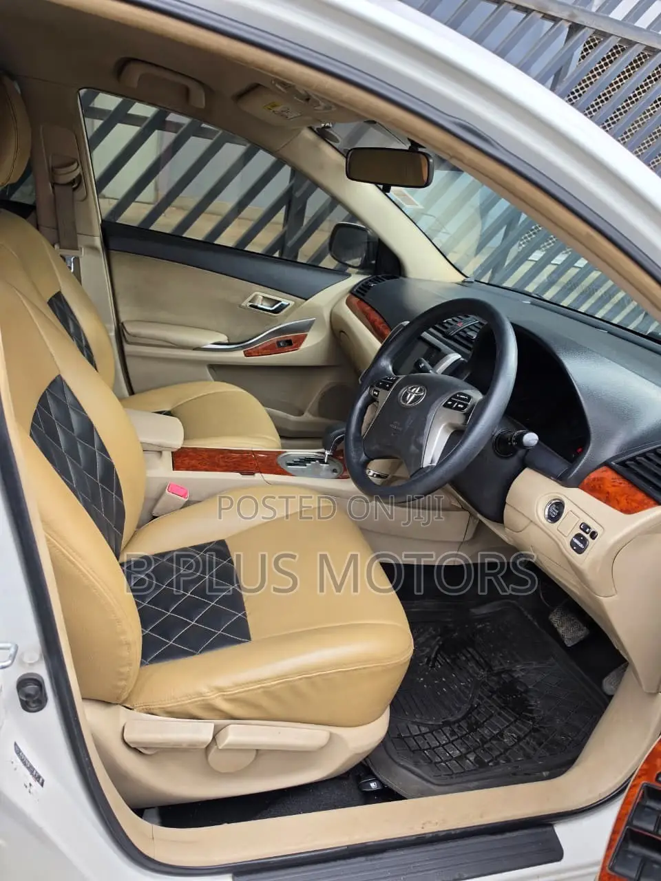 Toyota Premio 2013 White
