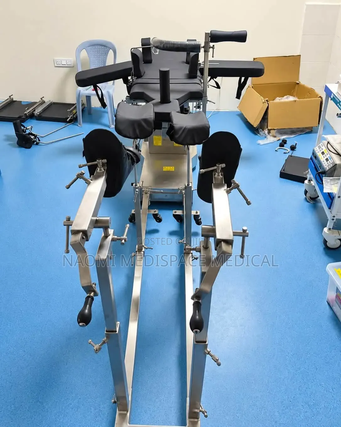 Stable Base, Electric Theatre Table With Intergrated Traction