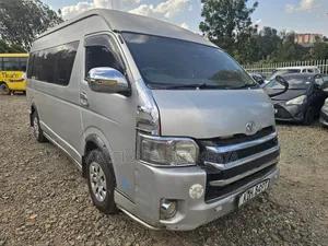 Toyota HiAce 2015 Silver