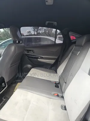 Toyota Harrier 2.0 2016 Blue