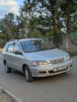 Toyota Ipsum 2000 Silver