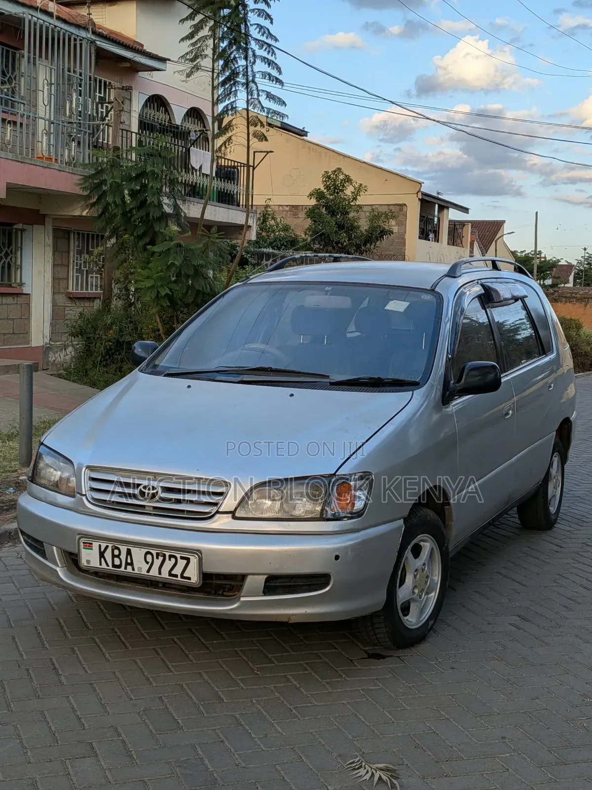 Toyota Ipsum 2000 Silver