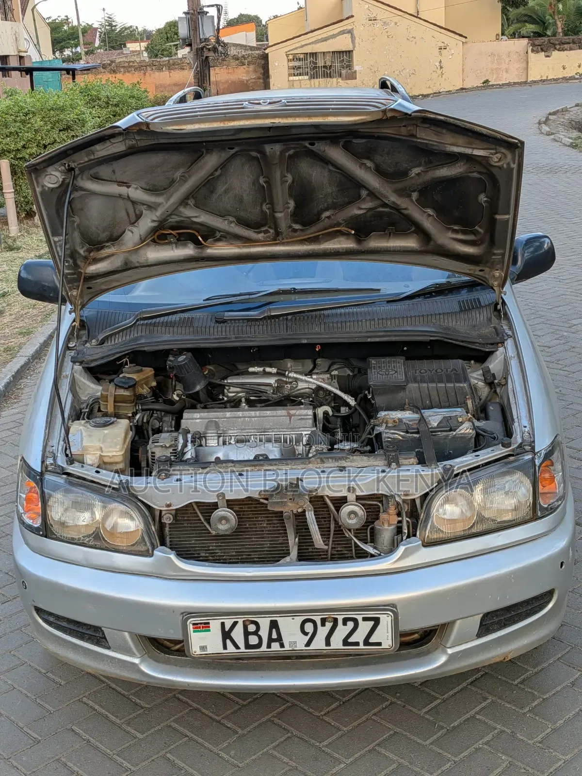 Toyota Ipsum 2000 Silver