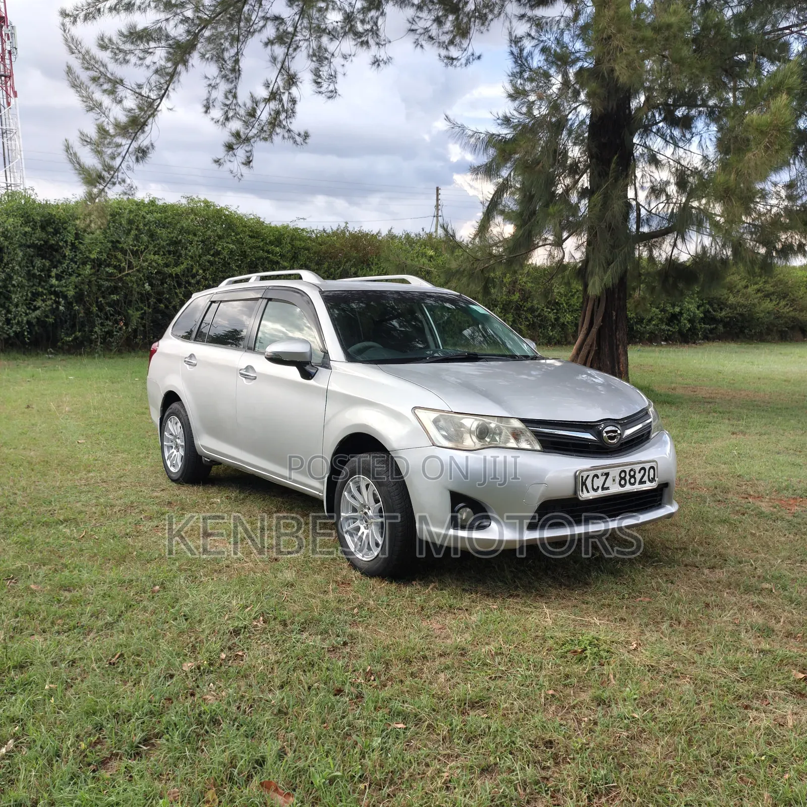 Toyota Corolla Fielder 2013 Silver