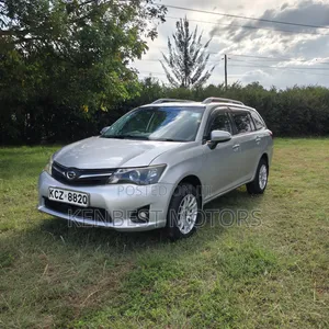 Toyota Corolla Fielder 2013 Silver