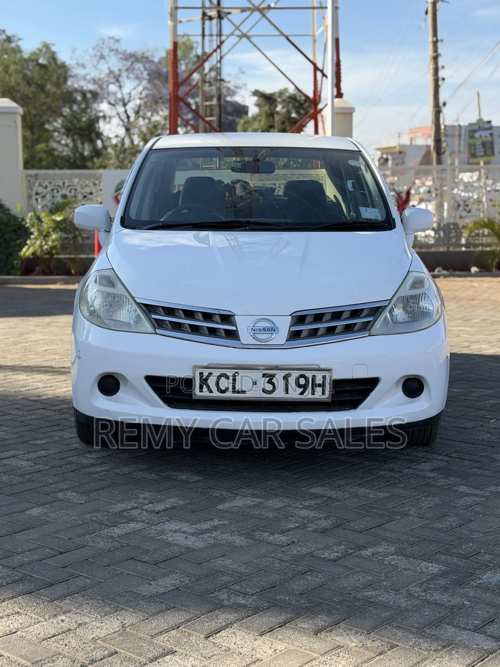 Nissan Tiida 2010 White