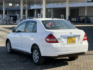 Nissan Tiida 2010 White