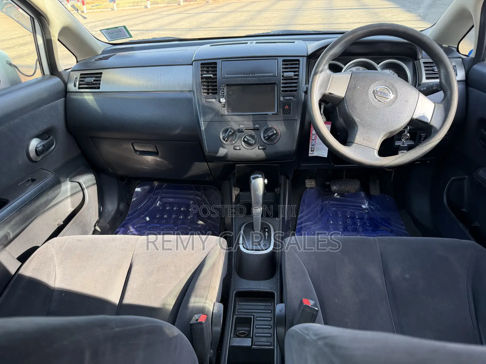 Nissan Tiida 2010 White
