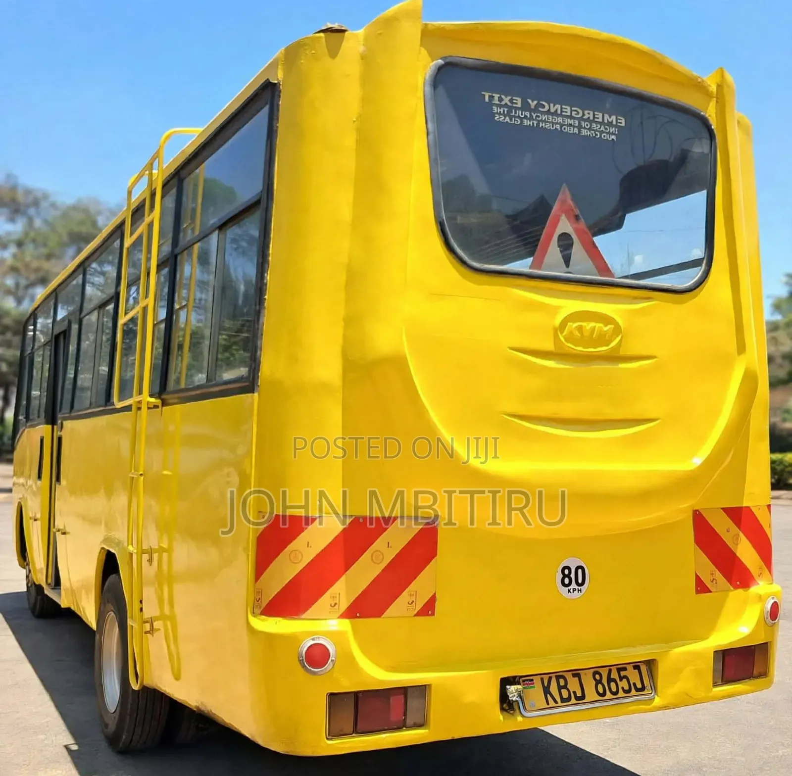 Isuzu NQR 2009 Yellow