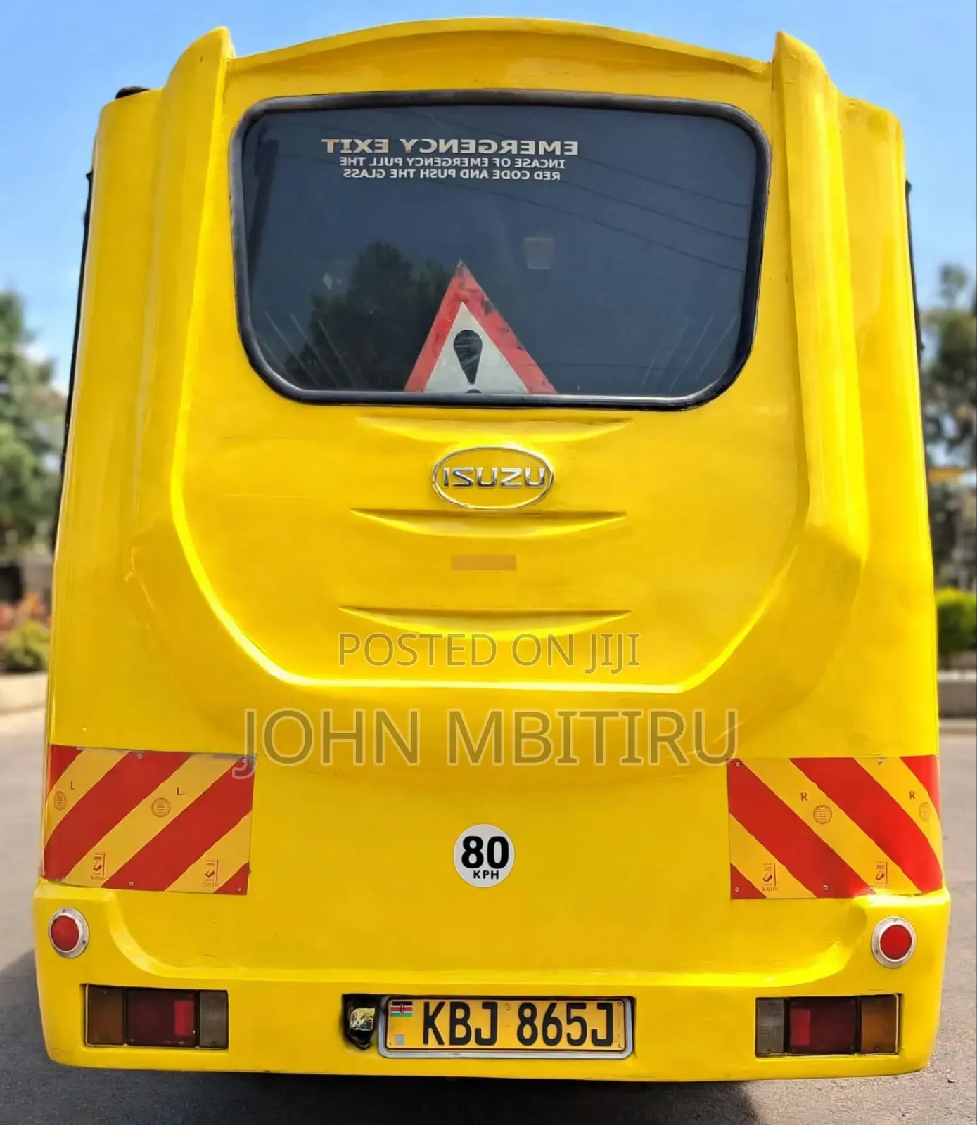 Isuzu NQR 2009 Yellow