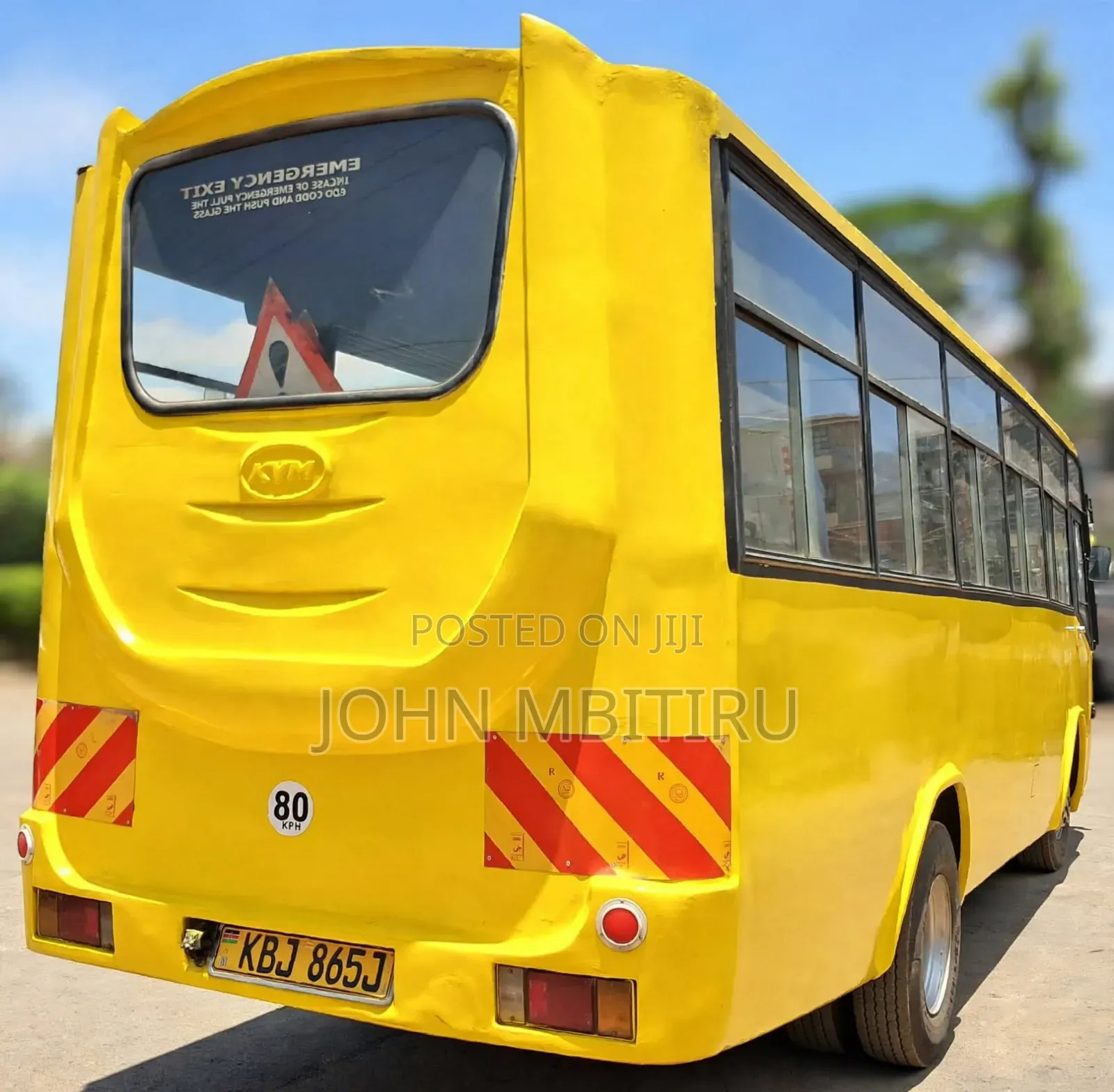Isuzu NQR 2009 Yellow