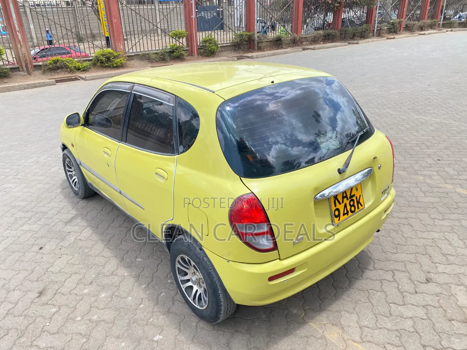 Toyota Duet 2000 Green