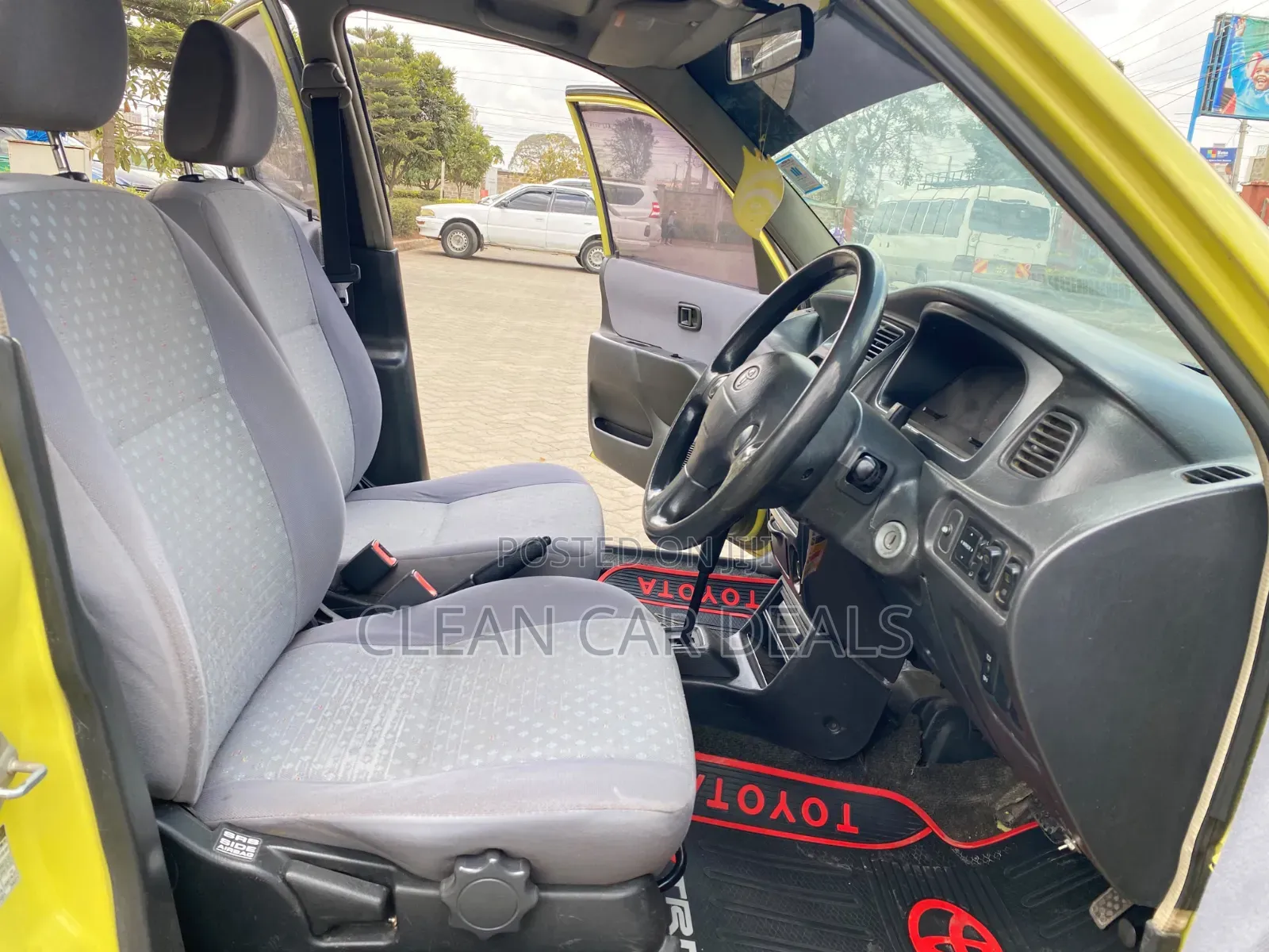 Toyota Duet 2000 Green