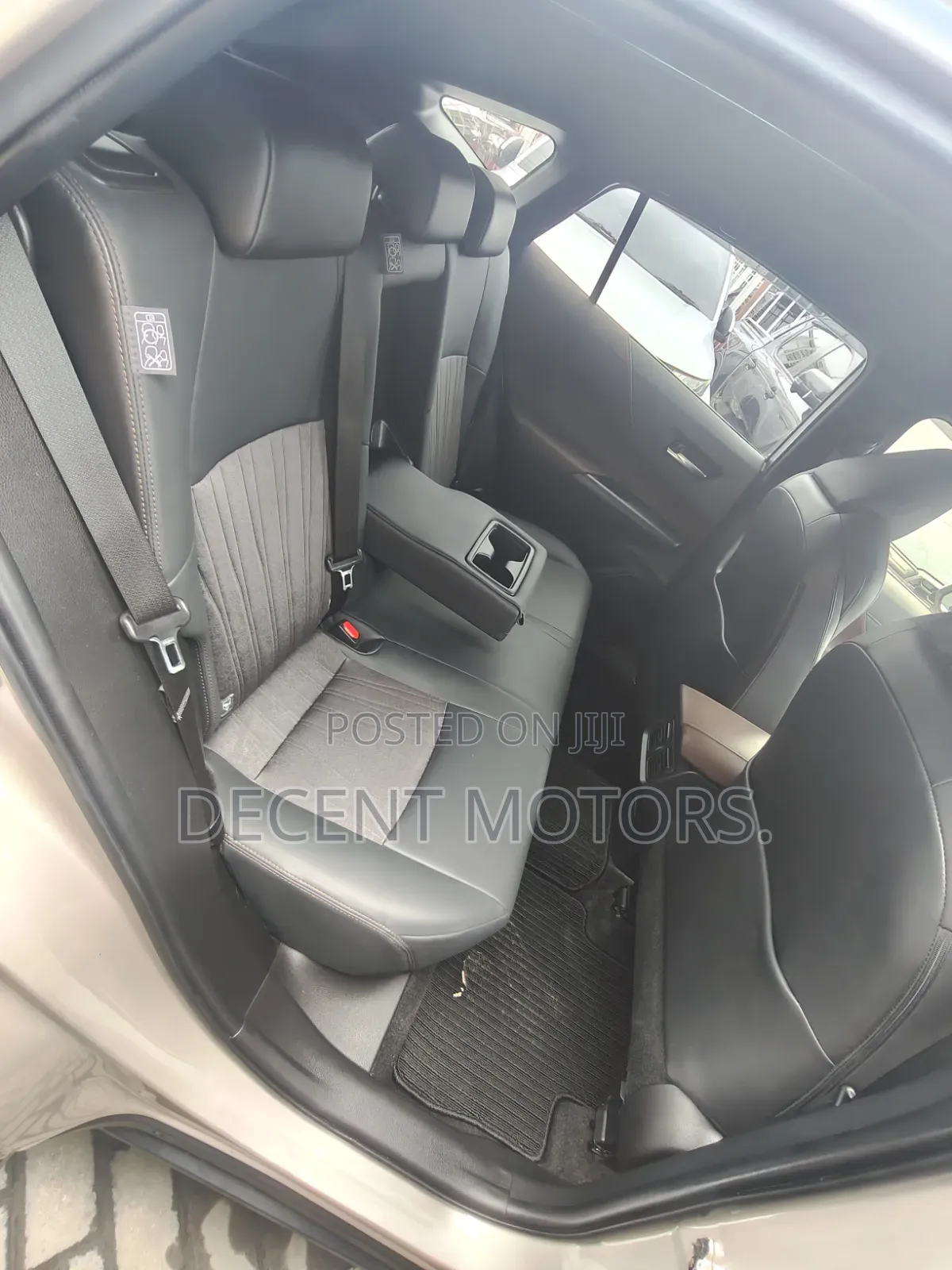 Toyota Harrier 2.0 2020 Silver