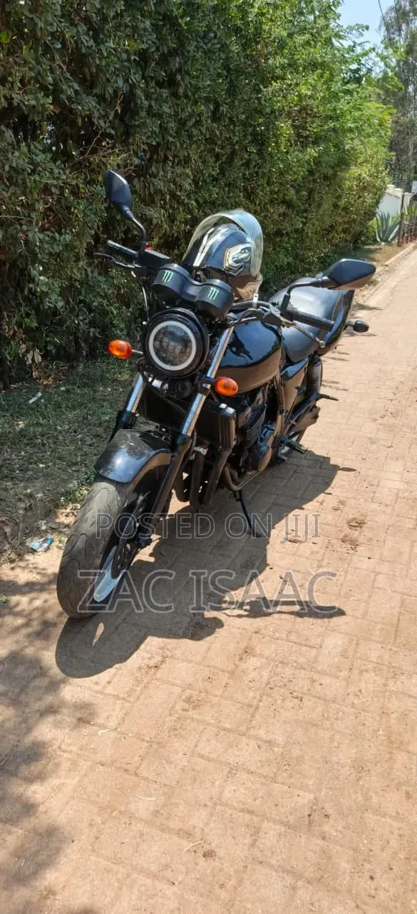 Honda CB 2004 Black