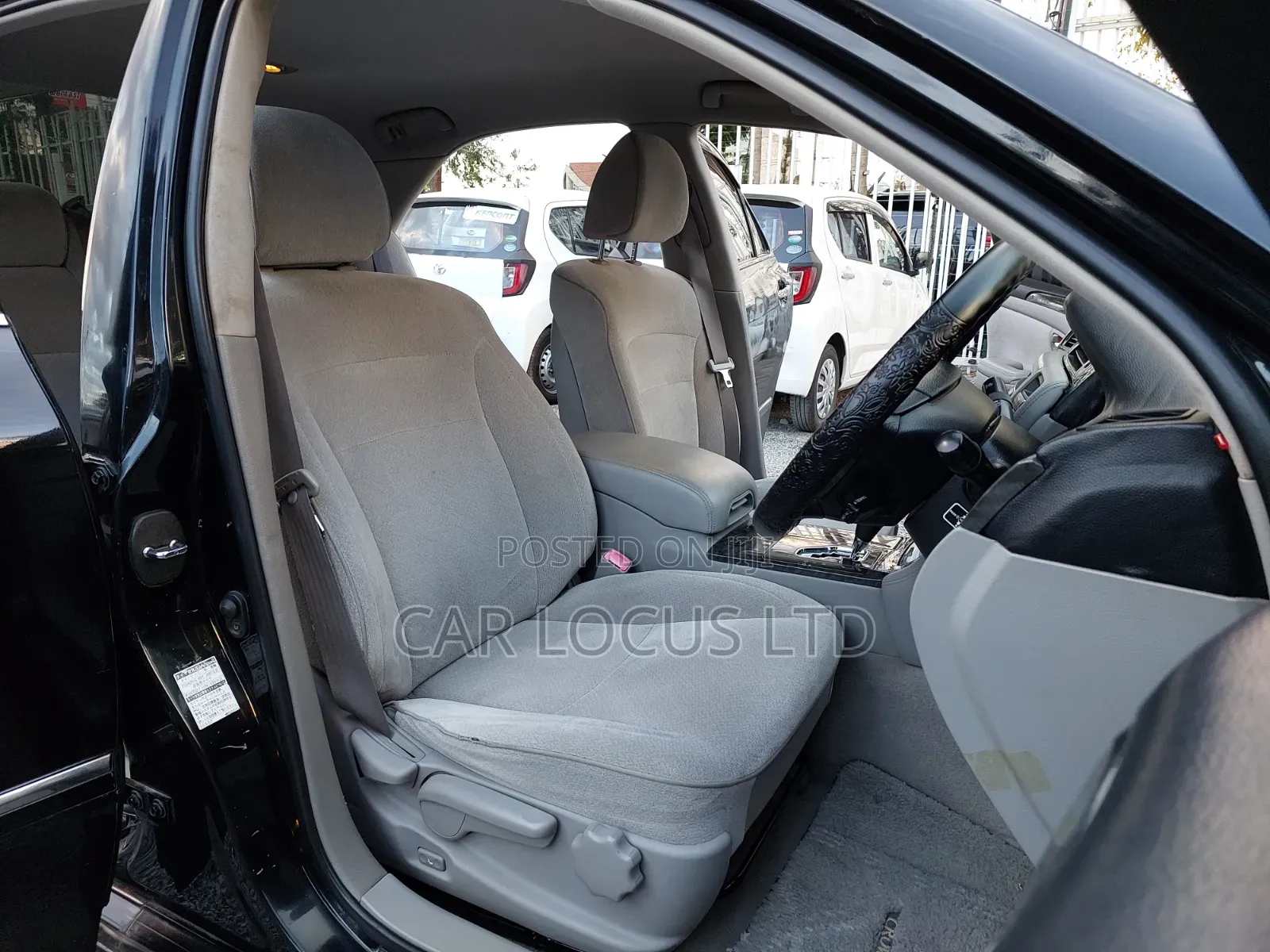 Toyota Crown 2006 Black