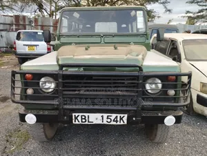 Land Rover Defender 2002 Green