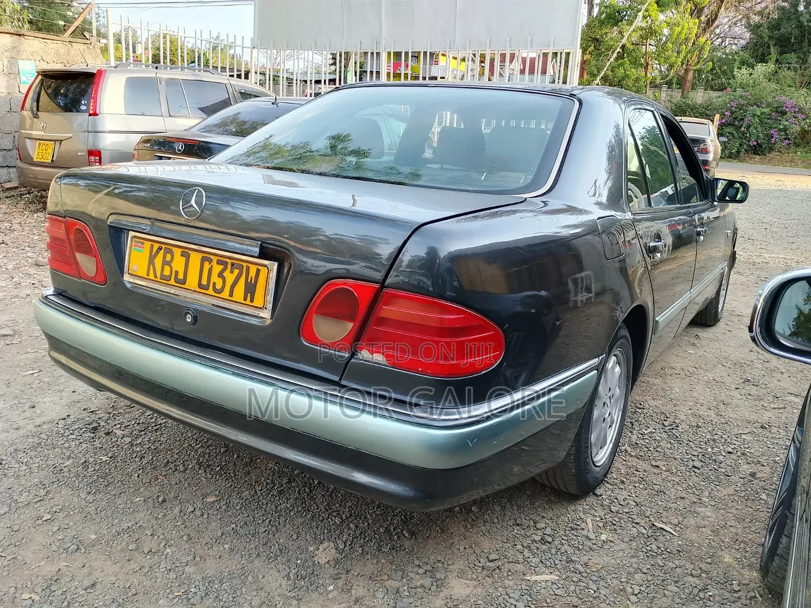 Mercedes-Benz E230 1995 Black