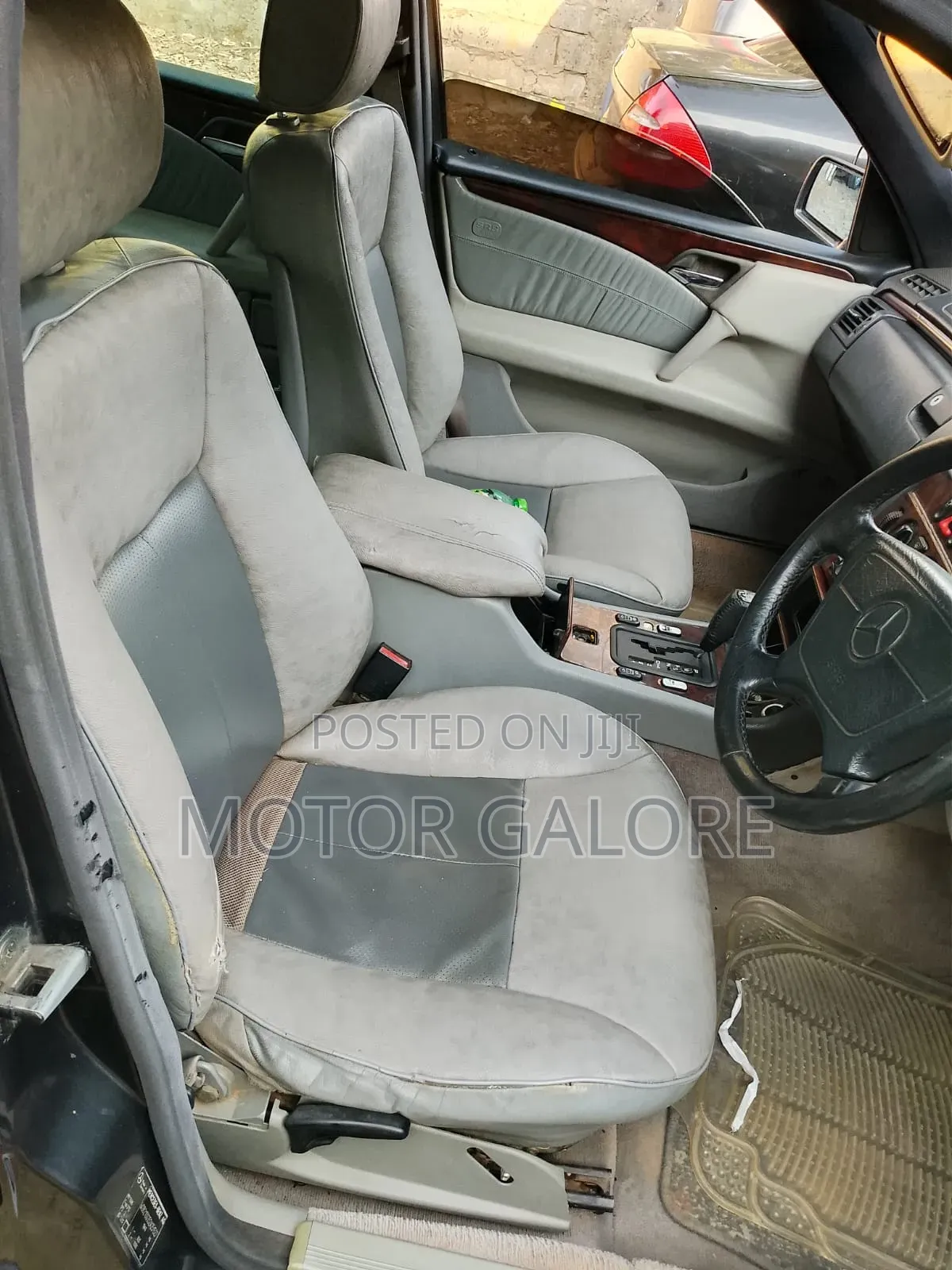 Mercedes-Benz E230 1995 Black