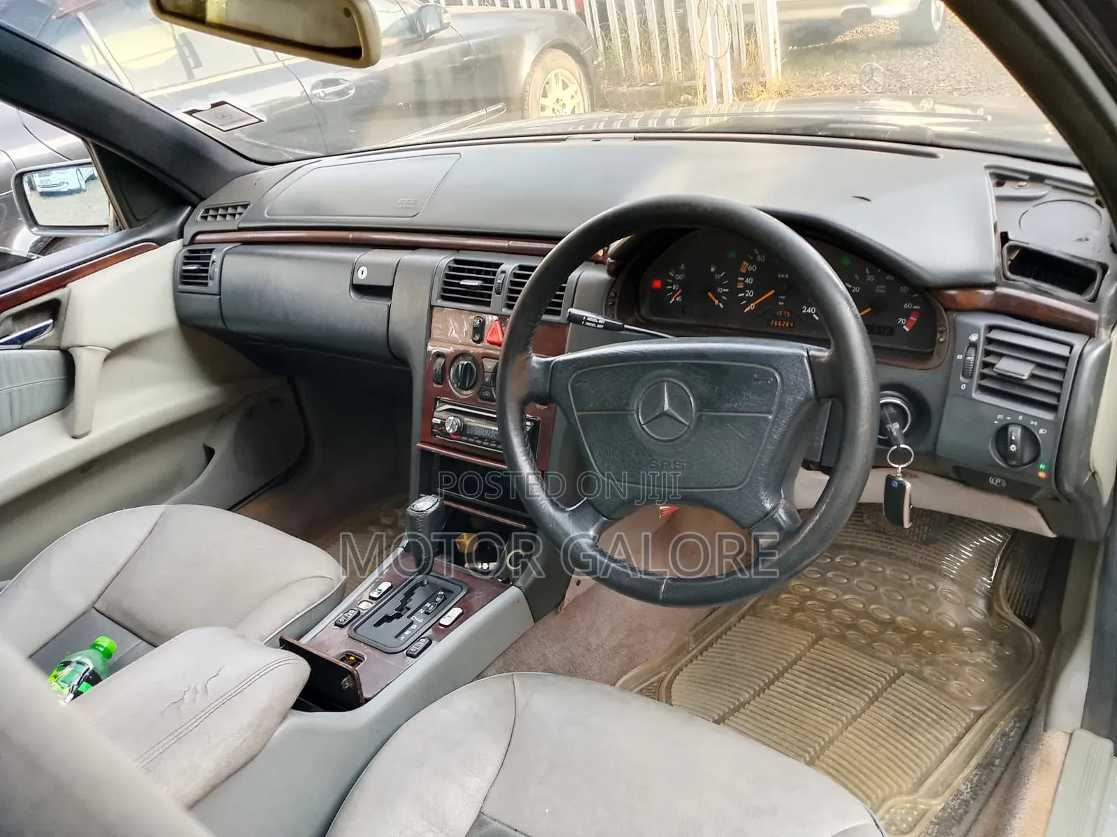 Mercedes-Benz E230 1995 Black