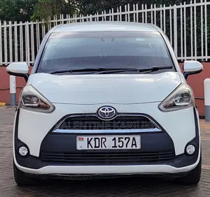 Toyota Sienta 2016 White