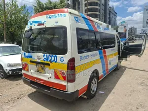 Toyota HiAce 2016 White