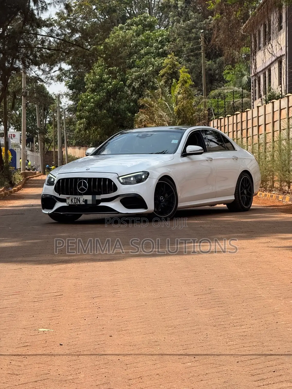 Mercedes-Benz E200 2016 White