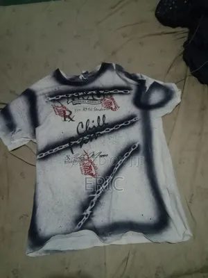 Motif Shirt