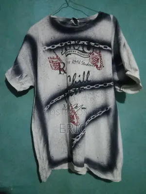 Motif Shirt
