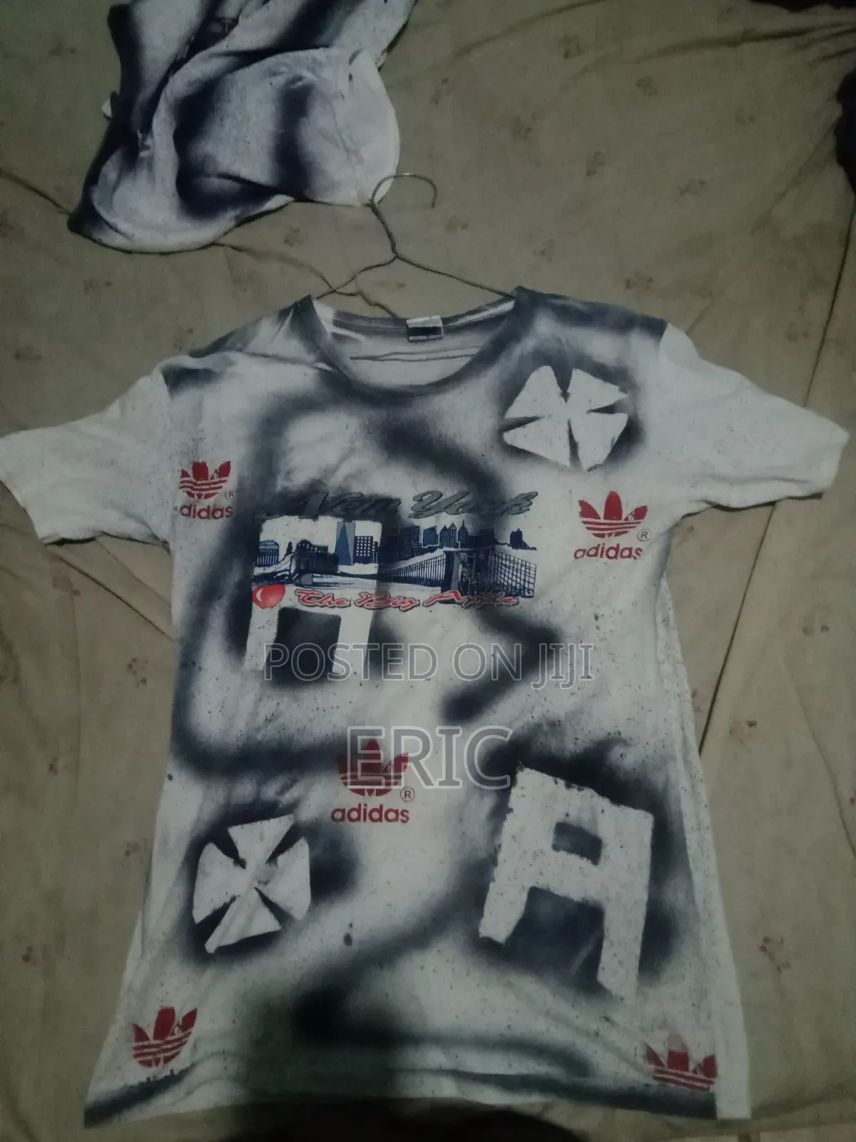 Motif Shirt