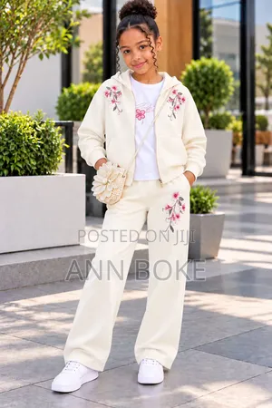 Beautiful Floral Tracksuits
 Comes With a Sling Bag 
Age 4_13 at 