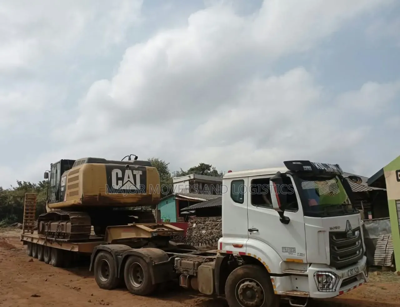 Lowloaders Ready for Your Cargo