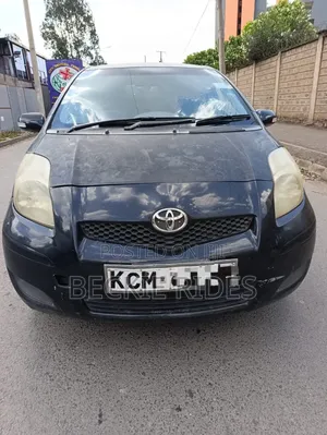 Toyota Vitz 2010 Black