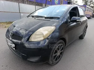 Toyota Vitz 2010 Black