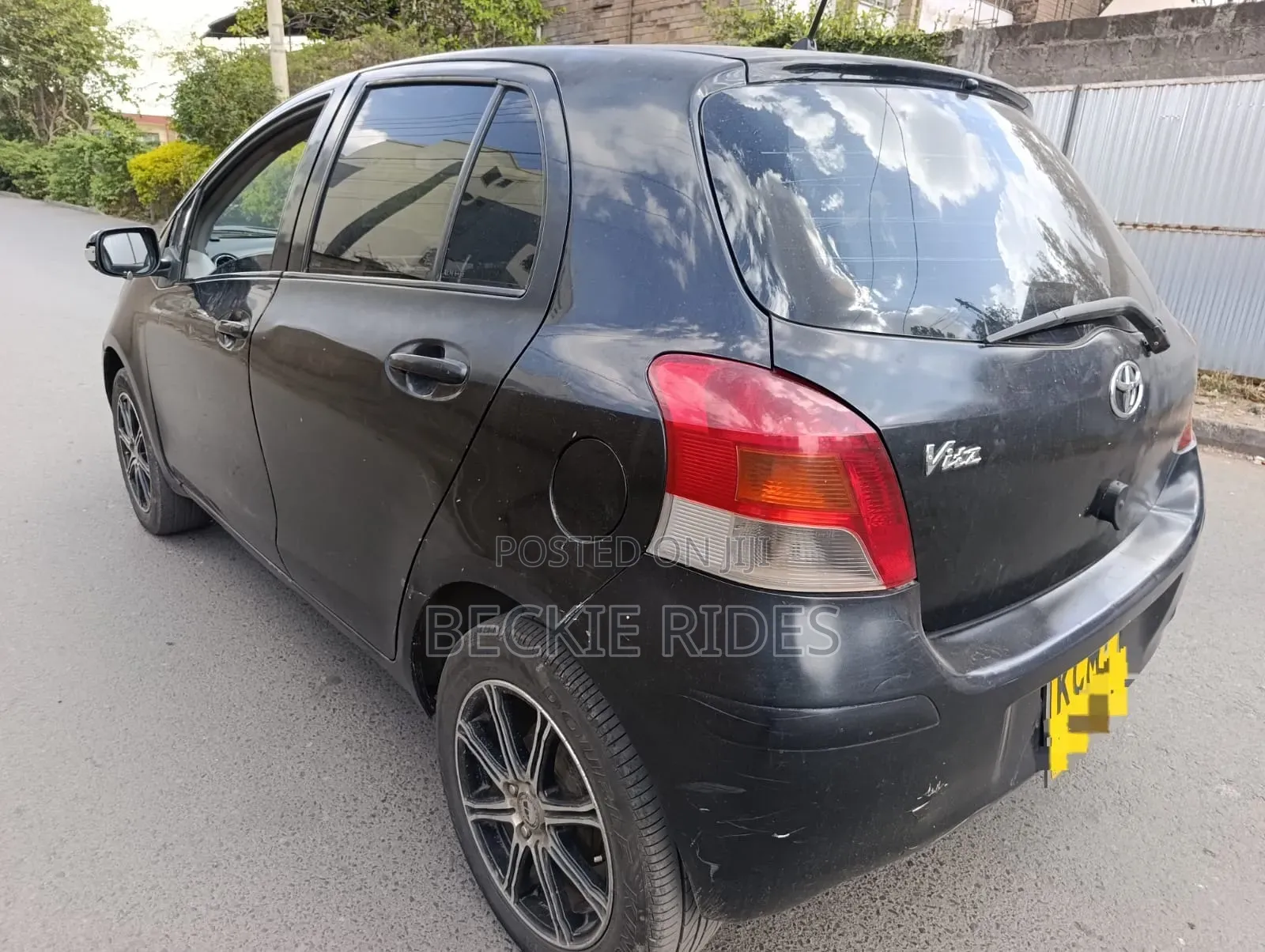 Toyota Vitz 2010 Black