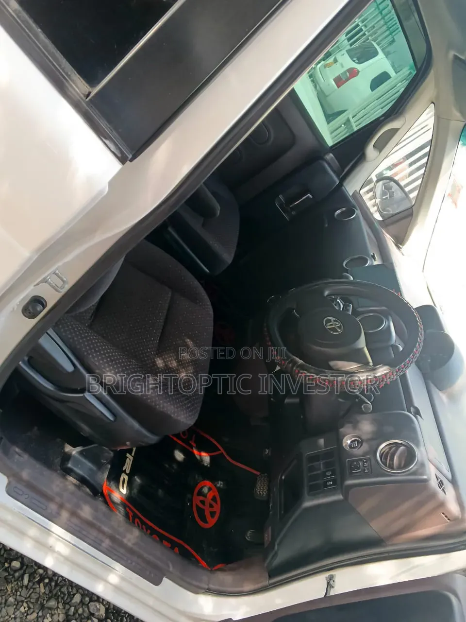 Toyota Spade 2014 White