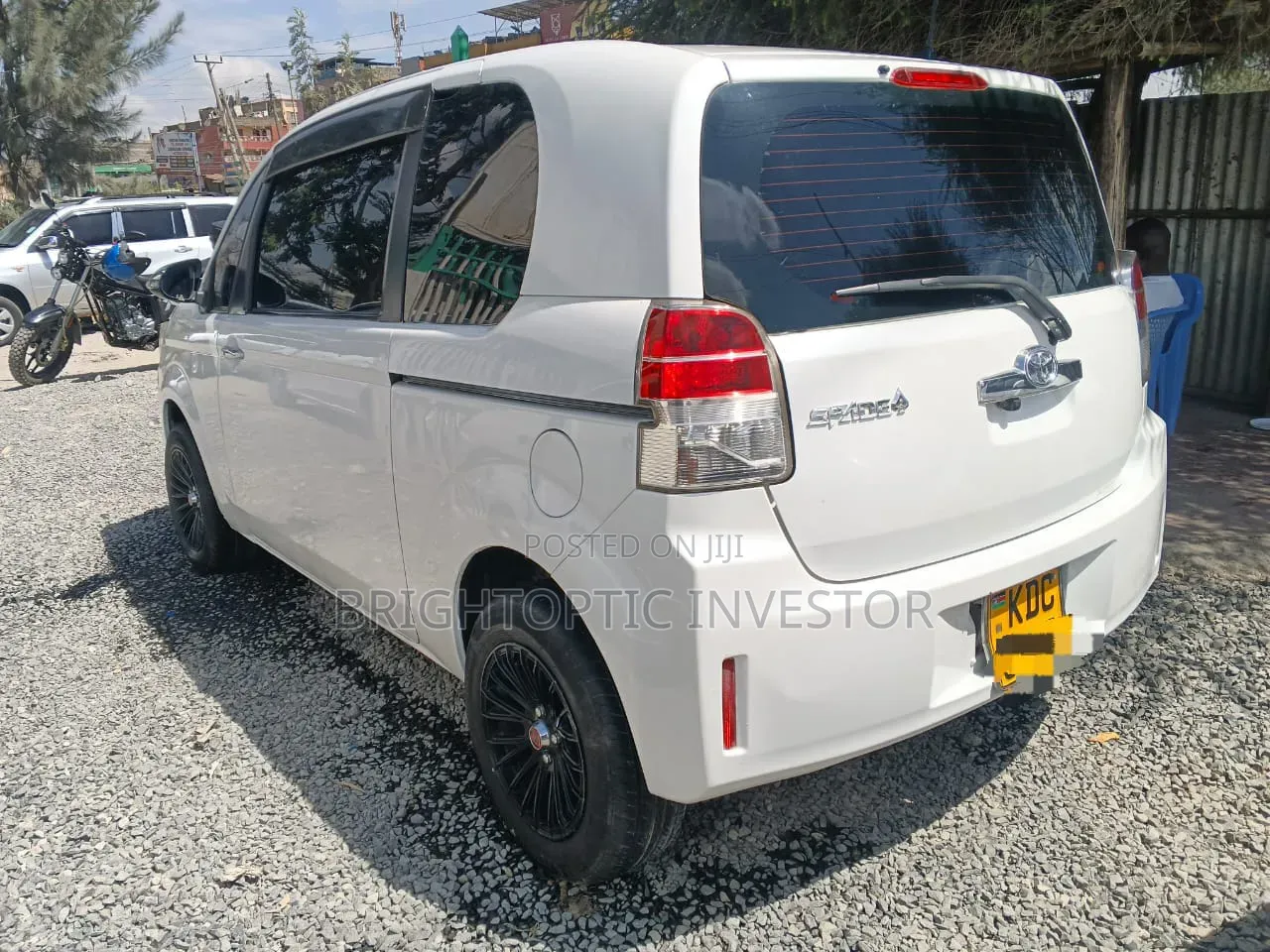 Toyota Spade 2014 White