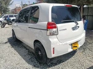 Toyota Spade 2014 White