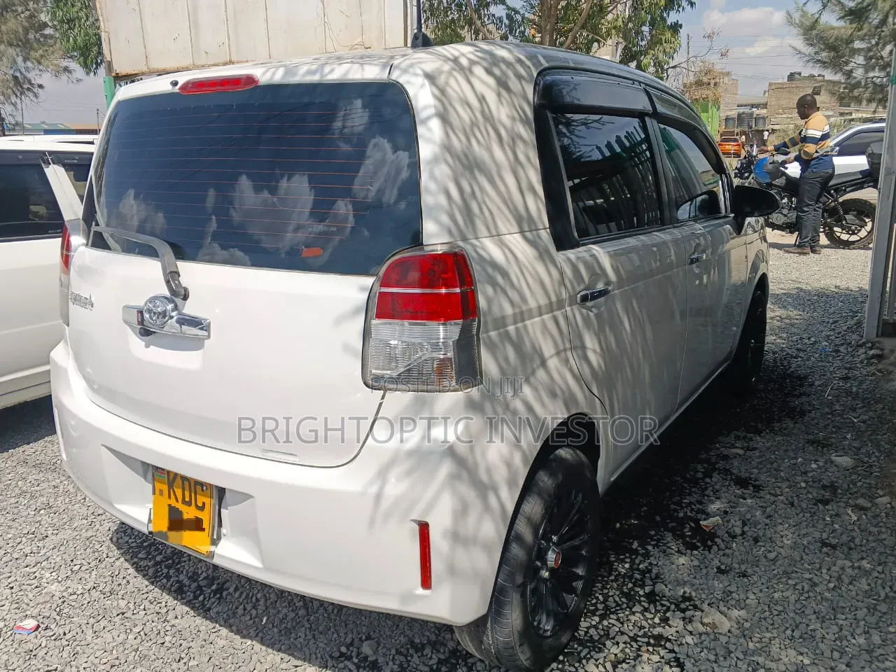 Toyota Spade 2014 White